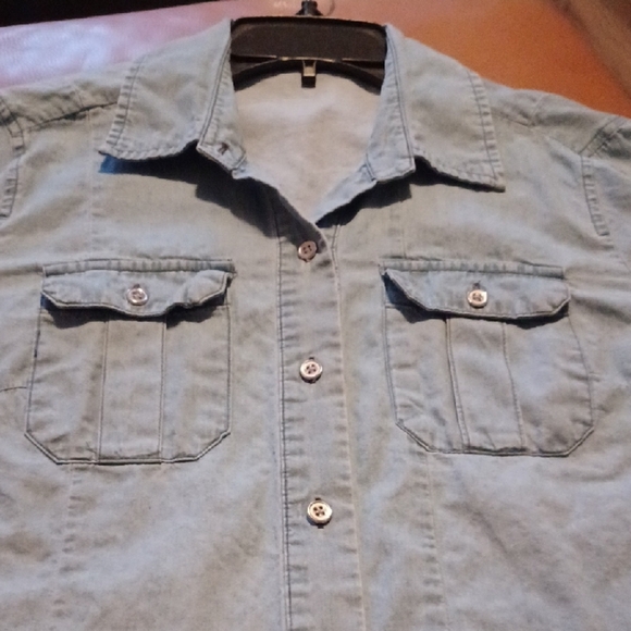 💙🌺New York & Company Denim Blue Shirt - Picture 2 of 12
